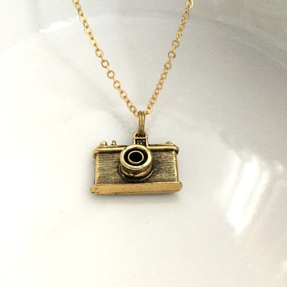 Miniature Camera Old Fashioned Old School Film Camera Photography Charm Necklace - Picture 7 of 10